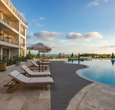 Diamond Beach- Studio Apartment *